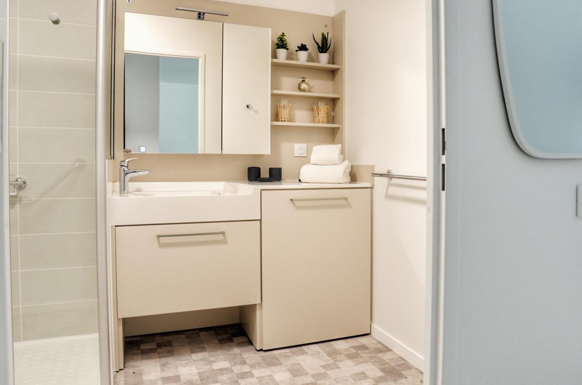 Residence Services Seniors - Domitys Les Jardins D'Ahna Dinan Exterior photo